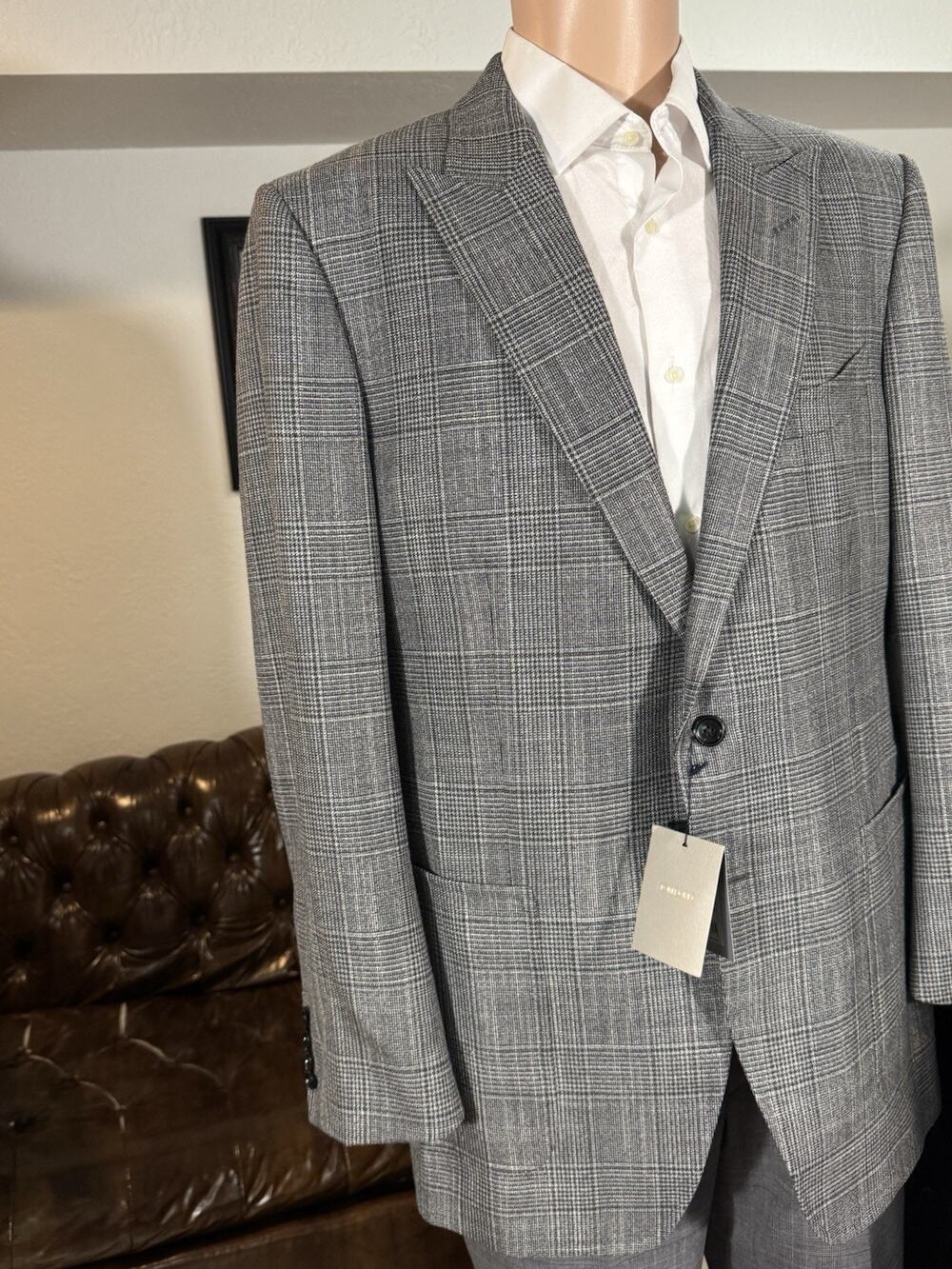 New with Tags Tom Ford Prince of Wales Houndstooth Gray Blazer 54 44R Peak Lapel